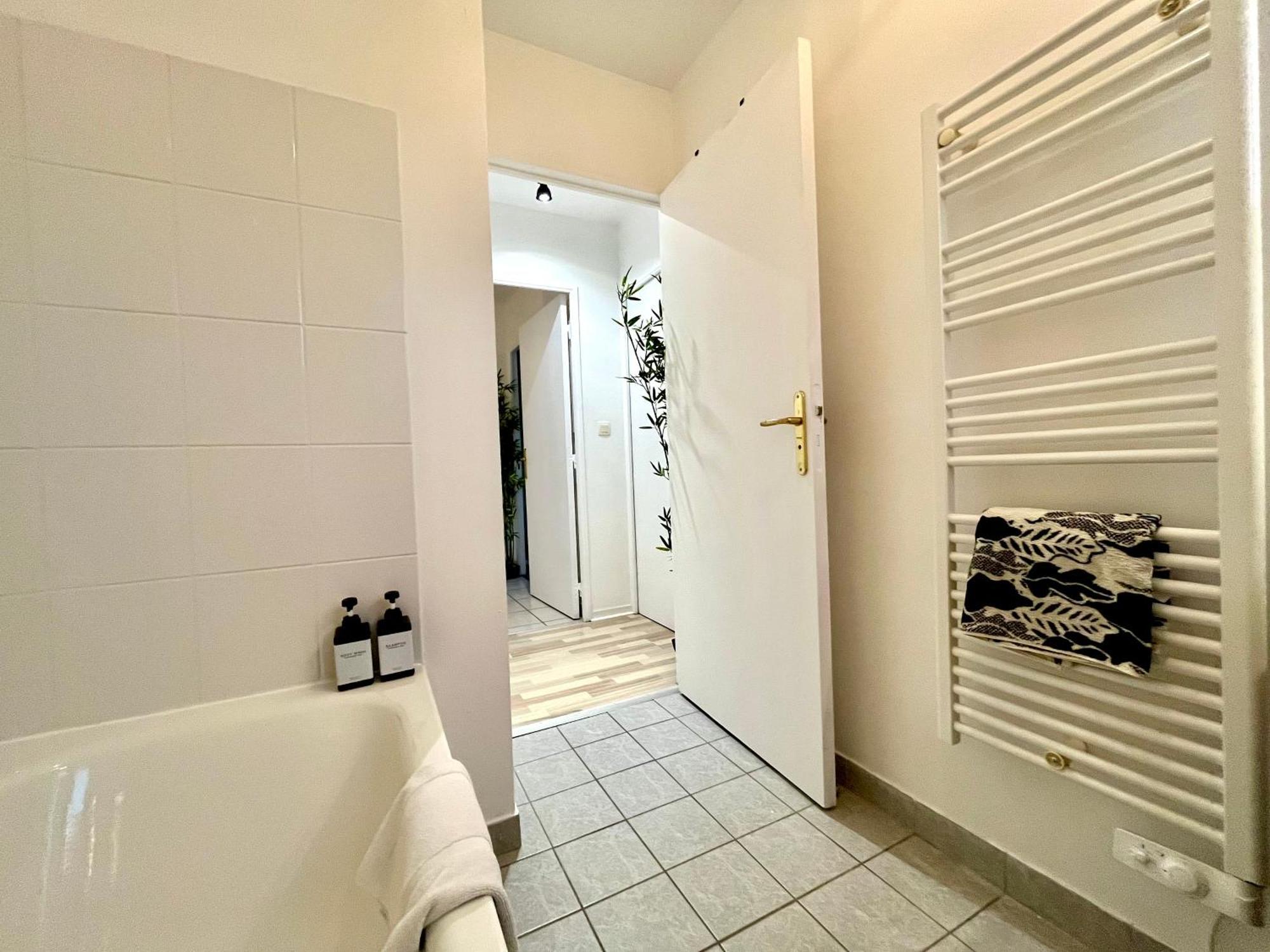 Bngo I Immense Rooftop Lyon I 2 Chambres, 4 Places Parkings, 2 Immenses Terrasses, 8 Personnes Экстерьер фото